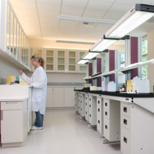 Fully Adaptable Laboratory Tables